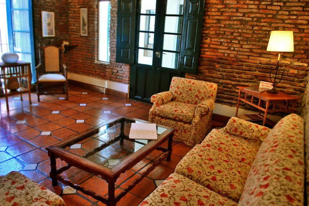 Posada Plaza Mayor Колония-дель-Сакраменто Экстерьер фото