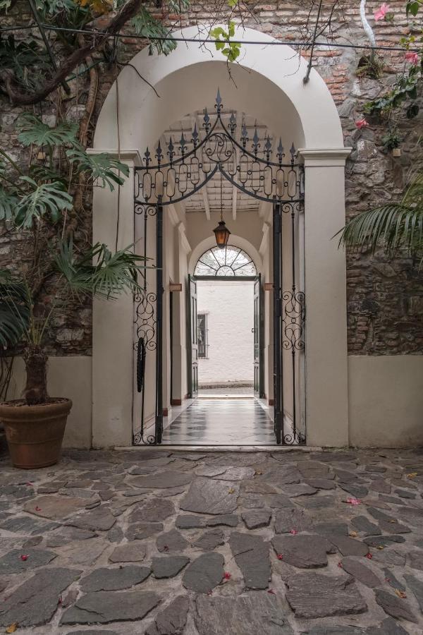 Posada Plaza Mayor Колония-дель-Сакраменто Экстерьер фото